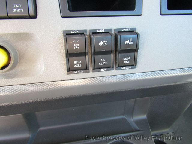 2020 Freightliner Cascadia 126  - 22906967 - 17