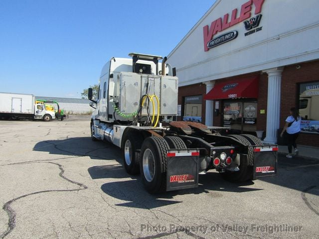 2020 Freightliner Cascadia 126  - 22915196 - 10