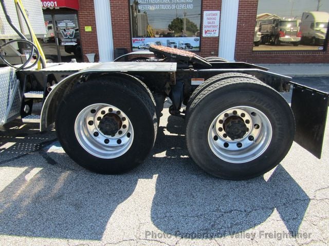 2020 Freightliner Cascadia 126  - 22915196 - 11