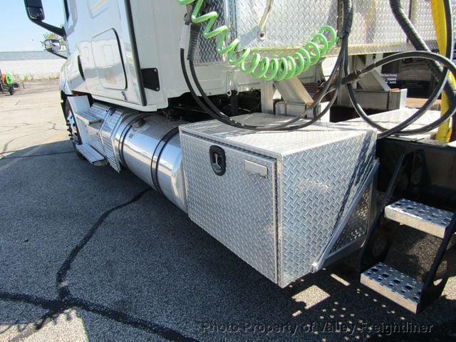 2020 Freightliner Cascadia 126  - 22915196 - 12