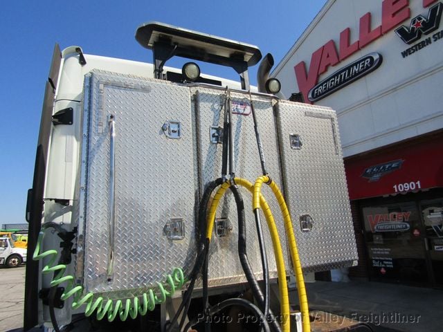 2020 Freightliner Cascadia 126  - 22915196 - 18