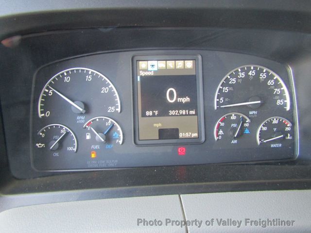 2020 Freightliner Cascadia 126  - 22915196 - 26