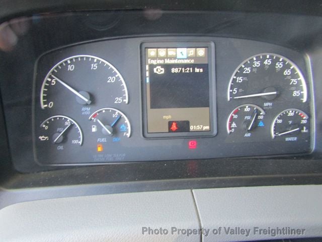 2020 Freightliner Cascadia 126  - 22915196 - 27