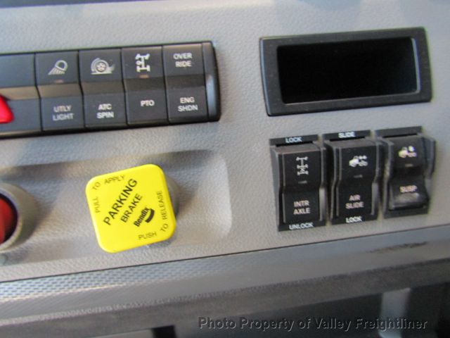 2020 Freightliner Cascadia 126  - 22915196 - 31
