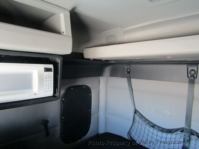 2020 Freightliner Cascadia 126  - 22915196 - 33