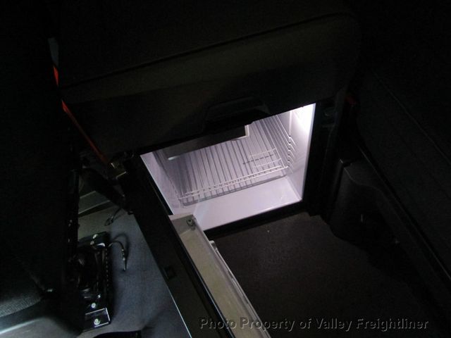 2020 Freightliner Cascadia 126  - 22915196 - 34