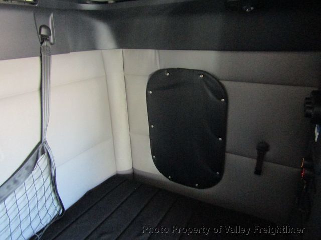 2020 Freightliner Cascadia 126  - 22915196 - 38
