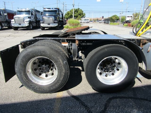 2020 Freightliner Cascadia 126  - 22915196 - 7