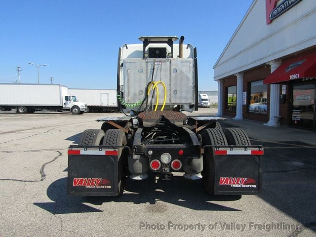 2020 Freightliner Cascadia 126  - 22915196 - 8