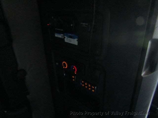 2020 Freightliner Cascadia 126  - 22937918 - 16