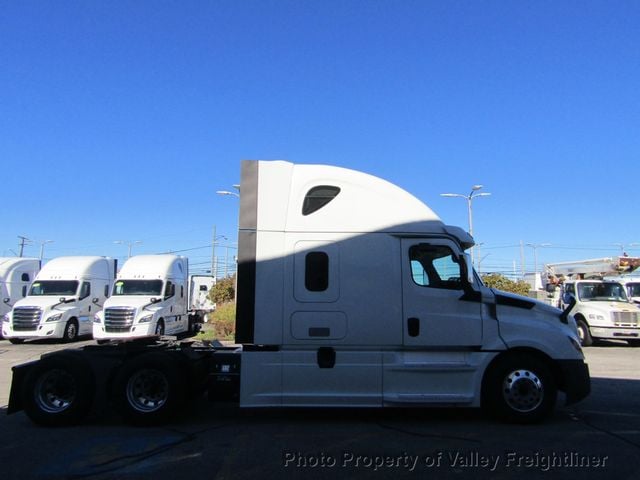 2020 Freightliner Cascadia 126  - 22937918 - 4