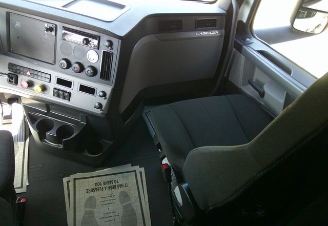 2020 Freightliner Cascadia 126  - 22591544 - 17
