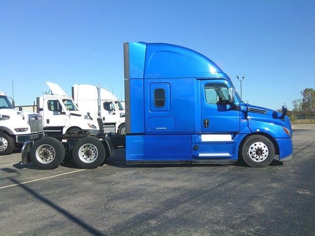 2020 Freightliner CASCADIA 126 2020 FREIGHTLINER CASCADIA DOUBLE BUNK SLEEPER - 22932210 - 3