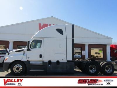 2020 Freightliner CASCADIA 126 - 3AKJHHDR2LSME9762