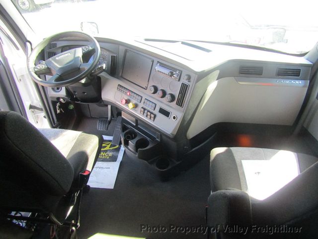 2020 Freightliner CASCADIA 126 RAISED ROOF SLEEPER - 22796453 - 19