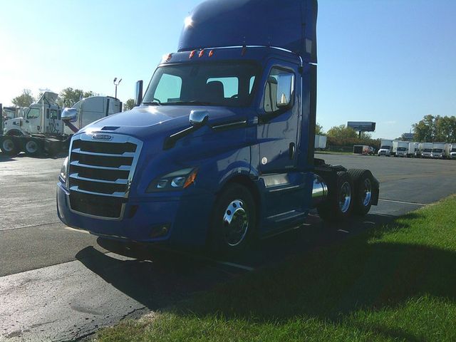 2020 Freightliner PT126DC 2020 FREIGHTLINER DAY CAB - 22925217 - 0