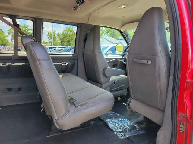 2020 GMC Savana 2500 Cargo Regular Van 3D - 22939714 - 23