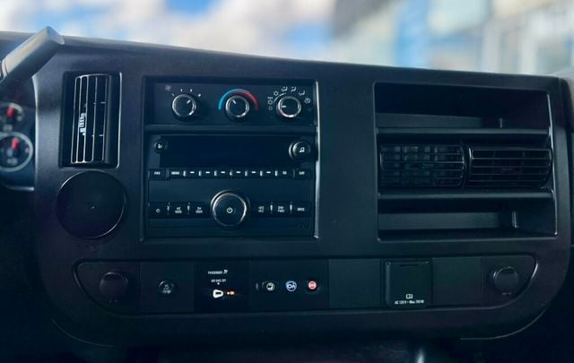 2020 GMC Savana Cargo Van RWD 2500 135" - 22934509 - 18