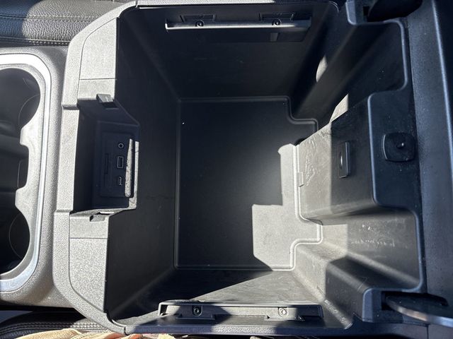 2020 GMC Sierra 3500HD 4WD Crew Cab 159" Denali - 22791615 - 28