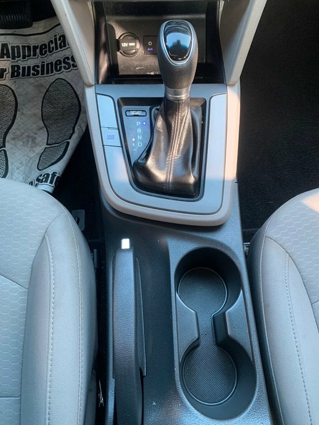 2020 Hyundai Elantra SE IVT - 22658996 - 9