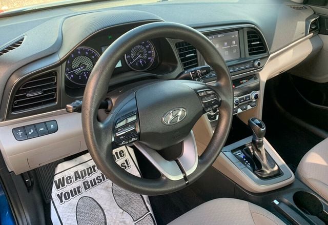 2020 Hyundai Elantra SE IVT - 22658996 - 11