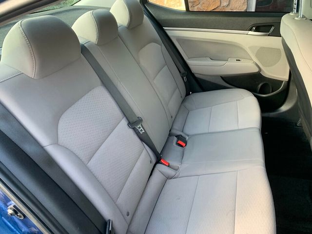 2020 Hyundai Elantra SE IVT - 22658996 - 25