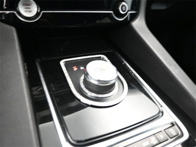 2020 Jaguar F-PACE 25t Premium AWD - 22855092 - 5