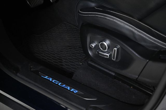 2020 Jaguar F-PACE 25t R-Sport - 22923912 - 19