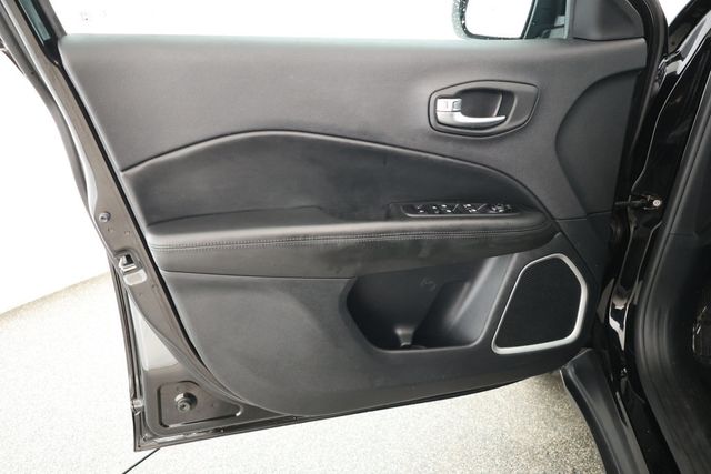 2020 Jeep Compass Altitude 4x4 with Cold Weather Group - 22927472 - 7