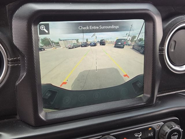 2020 Jeep Gladiator North Edition 4x4 - 22934829 - 17