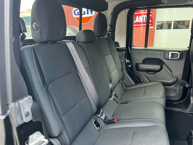 2020 Jeep Gladiator ONLY 199 Miles! Estate Vehicle - 22898784 - 19