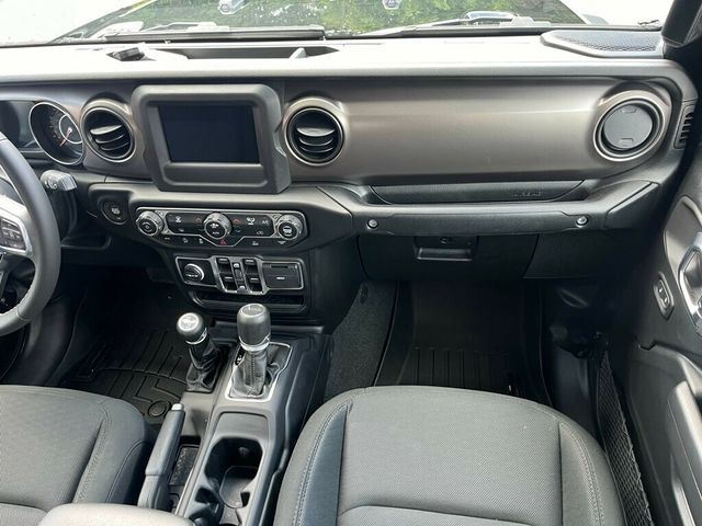 2020 Jeep Gladiator ONLY 199 Miles! Estate Vehicle - 22898784 - 22