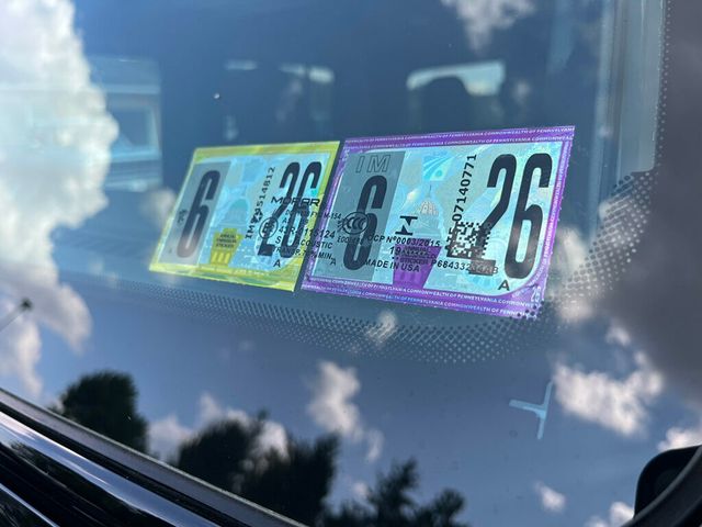 2020 Jeep Gladiator ONLY 199 Miles! Estate Vehicle - 22898784 - 30