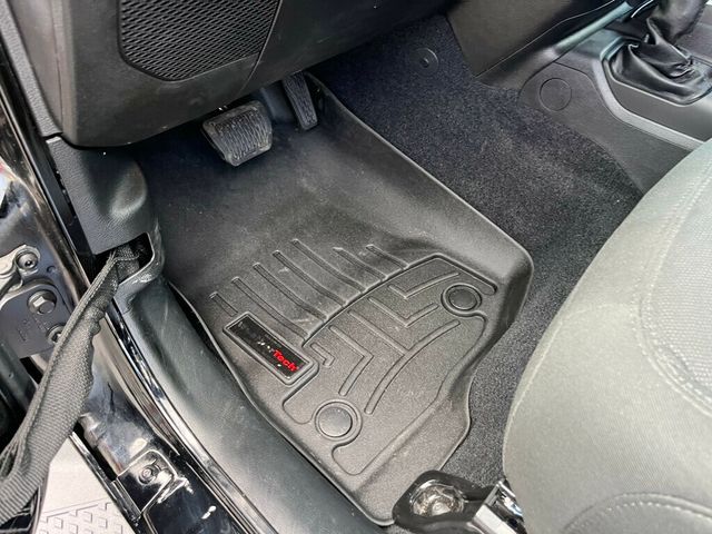 2020 Jeep Gladiator ONLY 199 Miles! Estate Vehicle - 22898784 - 33