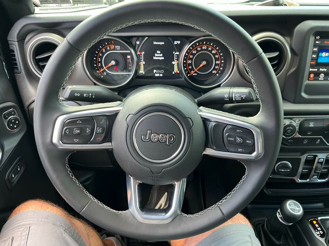 2020 Jeep Gladiator ONLY 199 Miles! Estate Vehicle - 22898784 - 47