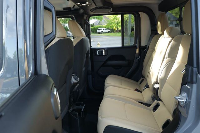 2020 Jeep Gladiator Overland 4x4 - 20779960 - 11