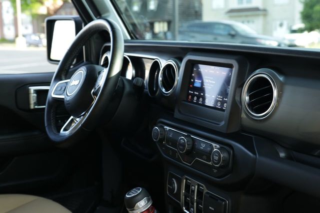 2020 Jeep Gladiator Overland 4x4 - 20779960 - 16