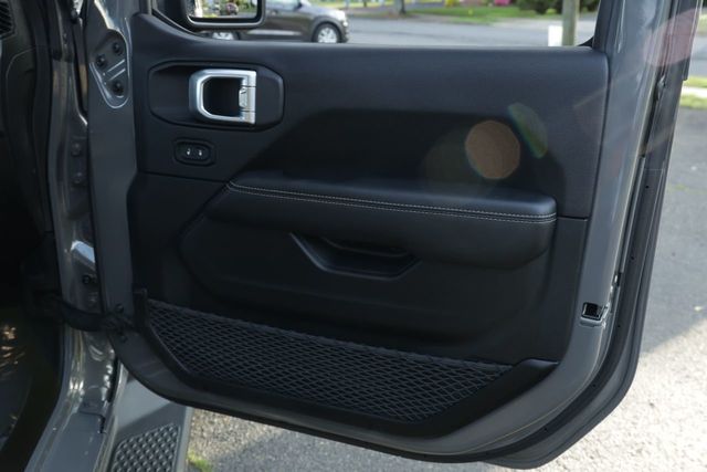 2020 Jeep Gladiator Overland 4x4 - 20779960 - 17
