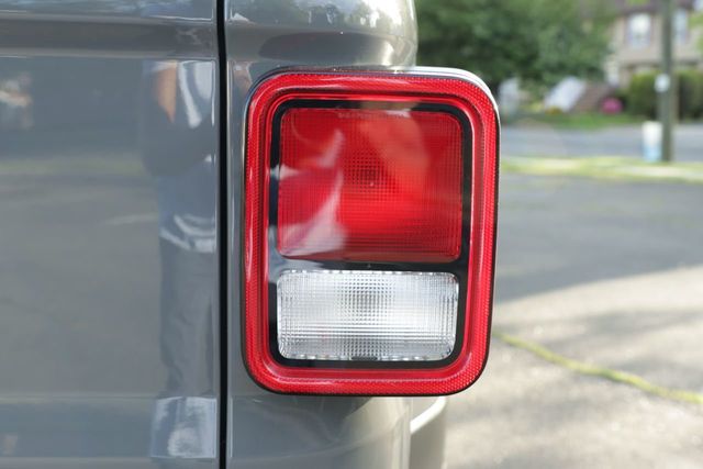 2020 Jeep Gladiator Overland 4x4 - 20779960 - 25