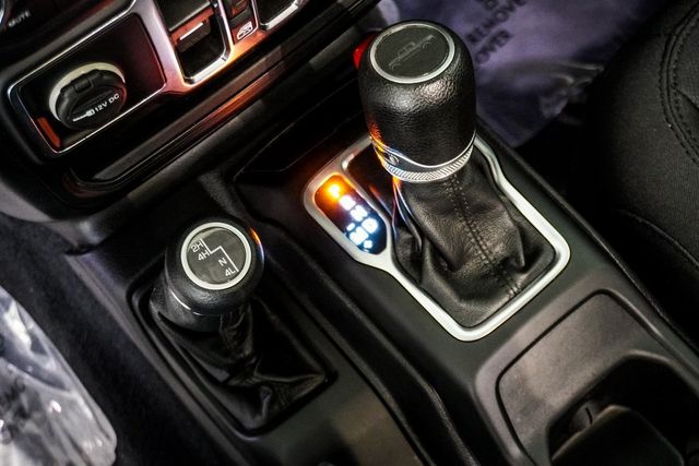 2020 Jeep Gladiator Sport - 22934092 - 24