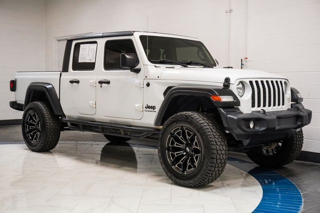 2020 Jeep Gladiator Sport - 22934092 - 4
