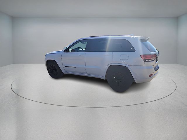 2020 Jeep Grand Cherokee Altitude 4x4 with Power Sunroof - 22934666 - 5