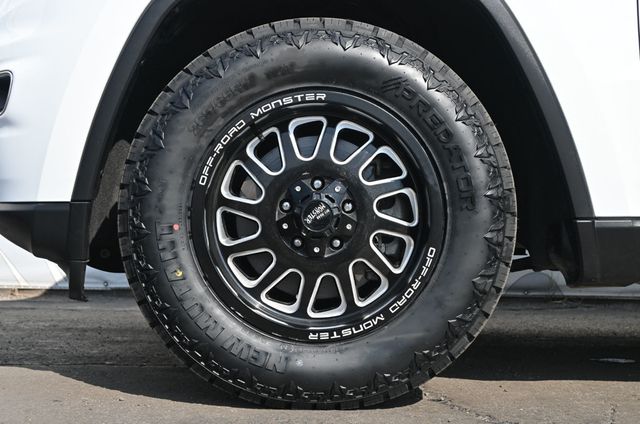 2020 Jeep Grand Cherokee Laredo E 17" Off-Road Monster Wheels New Mutant A/T Tires - 22936782 - 6