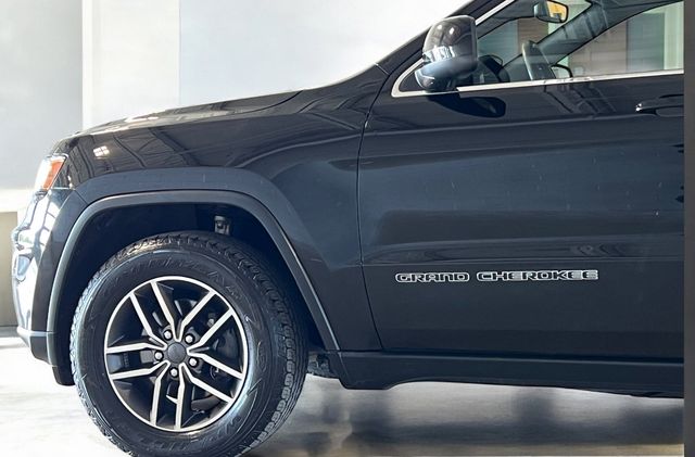 2020 Jeep Grand Cherokee Laredo E 4x4 - 22853384 - 35