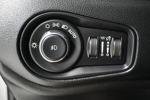 2020 Jeep Renegade Latitude FWD - 22843242 - 22