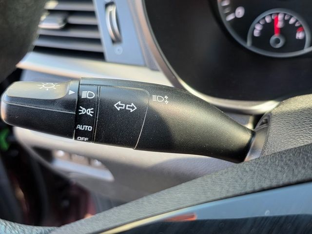 2020 Kia Optima LX Automatic - 22937707 - 32