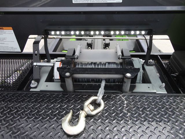 2020 Peterbilt 337 w/ 22ft JerrDan Custom StepSide Classic Low Pro Carrier - 20861709 - 44