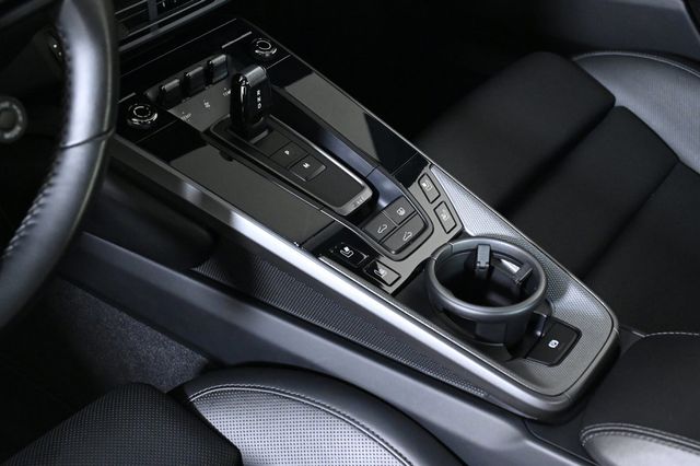 2020 Porsche 911 Carrera 4S - 22904439 - 16