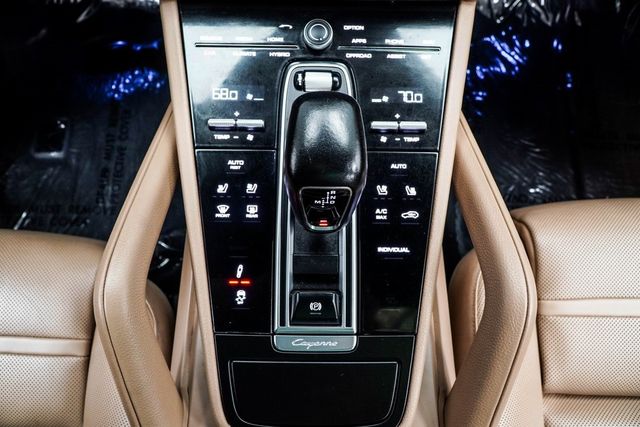 2020 Porsche Cayenne E-Hybrid AWD - 22818338 - 19