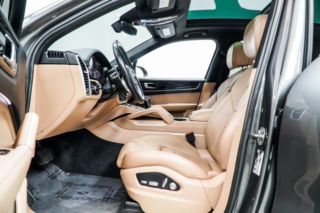 2020 Porsche Cayenne E-Hybrid AWD - 22818338 - 38